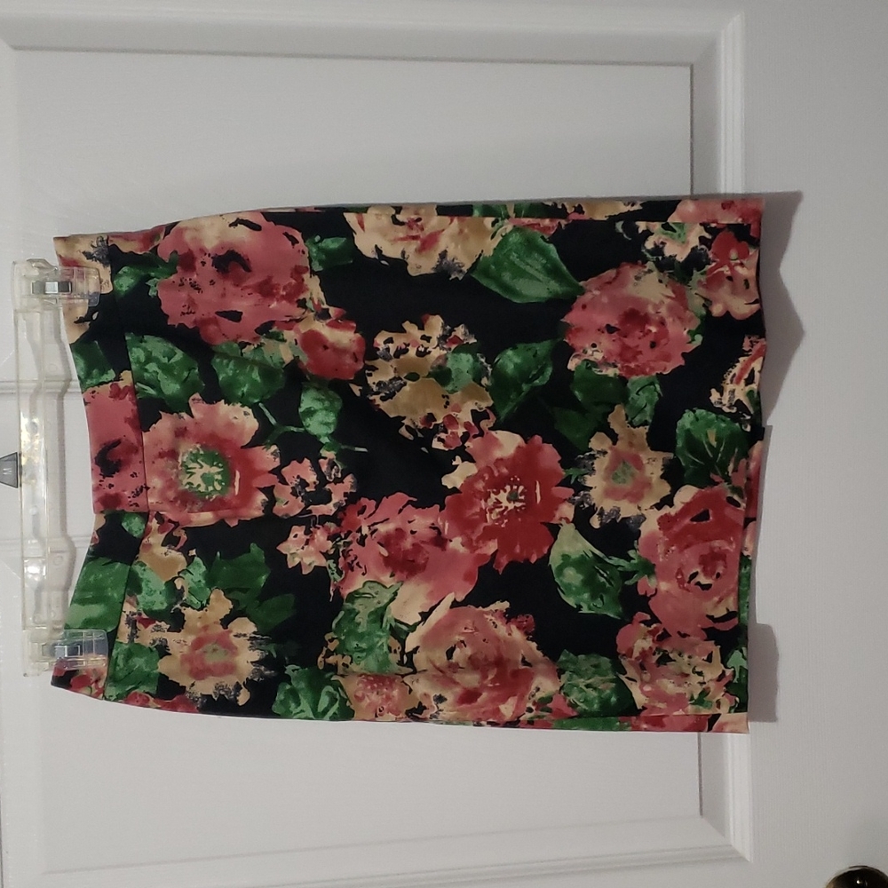 Pencil skirt